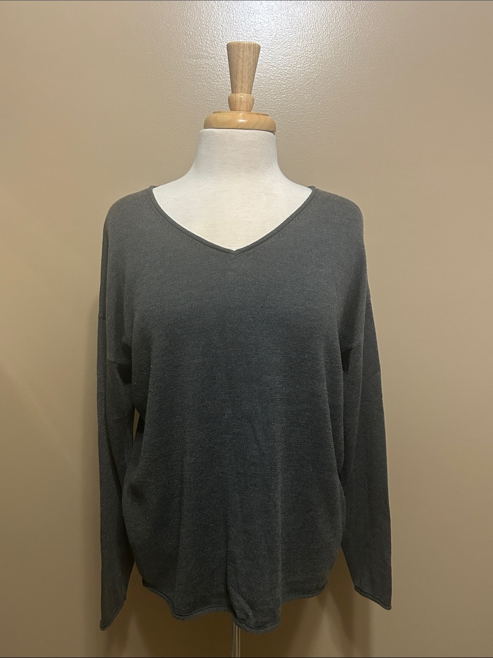 Pulse Women's V-Neck Sweater Charcoal Gray